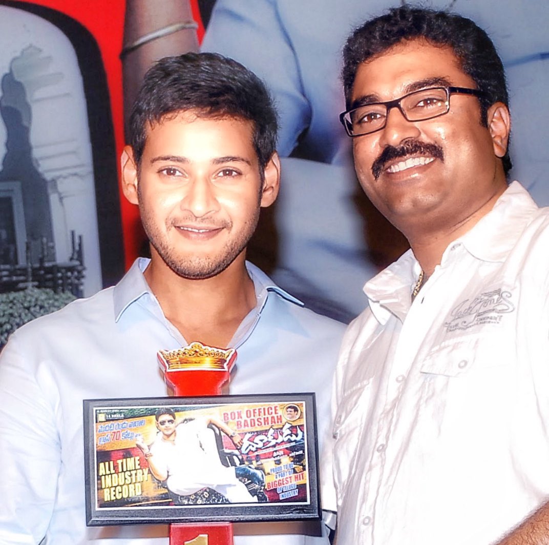 Gopi Mohan (@gopimohan) on Twitter photo Happy 50th Birthday to my all time favourite,handsome hero and #globetrotting Superstar <a href="/urstrulyMahesh/">Mahesh Babu</a> garu.💐
#HBDMaheshBabu 💐🎂
#SuperstarMaheshBabu కి పుట్టినరోజు శుభాకాంక్షలు.
A memorable experience working with Superstar for #Dookudu 🥰
సూపర్ స్టార్ అభిమానులకి, Happy 50th Birthday to my all time favourite,handsome hero and #globetrotting Superstar <a href="/urstrulyMahesh/">Mahesh Babu</a> garu.💐
#HBDMaheshBabu 💐🎂
#SuperstarMaheshBabu కి పుట్టినరోజు శుభాకాంక్షలు.
A memorable experience working with Superstar for #Dookudu 🥰
సూపర్ స్టార్ అభిమానులకి,