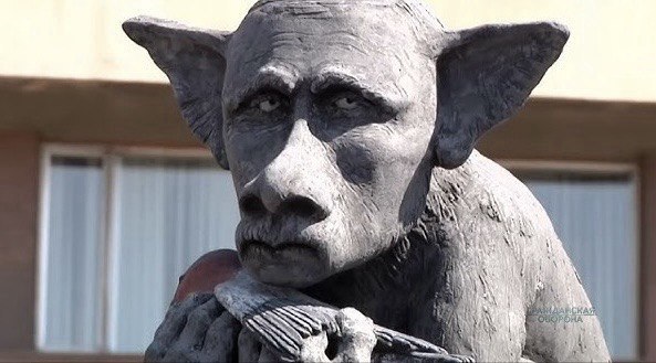 Gerashchenko_en's tweet image. Putin is a psychopath and a sadist. He enjoys people's suffering, both physical and psychological. He feels no pity, remorse, or guilt. He has no doubts that he is doing the right thing by waging a war and killing people, and he will not stop.

Putin has no opposition. He has no…