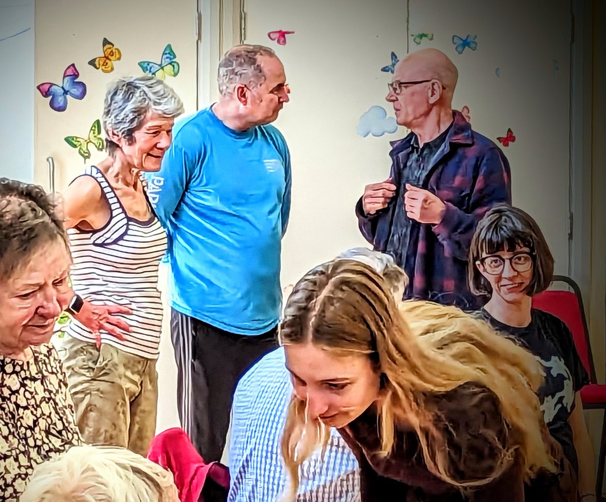 Movein2Welbng's tweet image. We love our Saturday classes! We get to see the end of @ballet4lifeuk 's dynamic #contemporarydance class, plus have a good chat with our friends! A highlight of the week! @TheChiswickCal @ParkinsonsUK @ageuklondon @onedanceuk