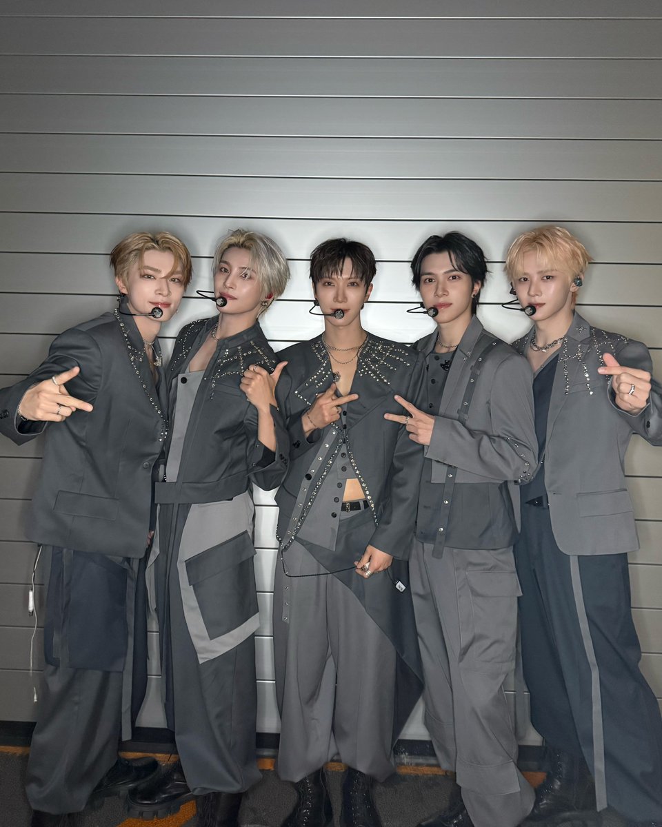 WayV in SMTOWN LIVE 2025 @ TOKYO DAY 1

#WayV #威神V 
#SMTOWN #SM_30thAnniversary
#SMTOWN2025 #SMTOWN2025_TOKYO
#SMTOWN_LIVE #SMCU