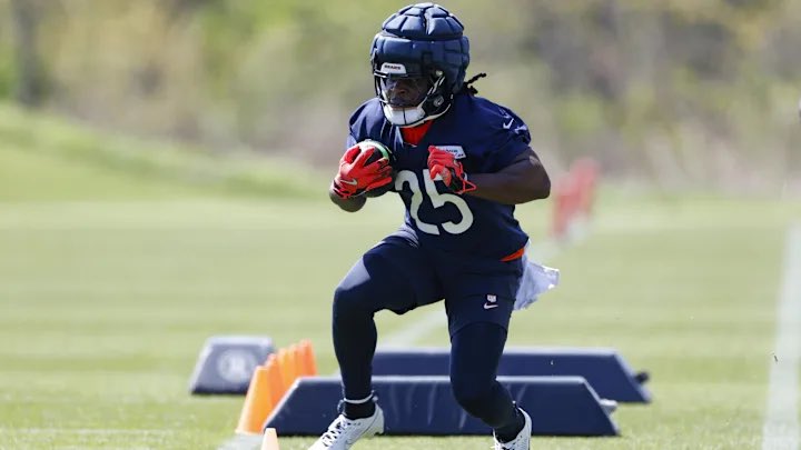 Jeff 🌵 (@jefferson__21) on Twitter photo Show me your TDs!
With the 19.01 in #RazzBowl7 we’re brining in Kyle Monangai.
The RB2 has scored 42 TDs under Ben Johnson since ‘22.
Monangai is getting 1st team reps 👀
<a href="/RazzballNFL/">Razzball NFL</a> <a href="/Razzball/">Razzball</a> <a href="/crewser128/">Crews</a> <a href="/stiles08/">Matt Stiles</a> <a href="/SkyGuasco/">Sky Guasco</a> <a href="/Derek_Favret/">Derek Favret</a> Show me your TDs!
With the 19.01 in #RazzBowl7 we’re brining in Kyle Monangai.
The RB2 has scored 42 TDs under Ben Johnson since ‘22.
Monangai is getting 1st team reps 👀
<a href="/RazzballNFL/">Razzball NFL</a> <a href="/Razzball/">Razzball</a> <a href="/crewser128/">Crews</a> <a href="/stiles08/">Matt Stiles</a> <a href="/SkyGuasco/">Sky Guasco</a> <a href="/Derek_Favret/">Derek Favret</a>