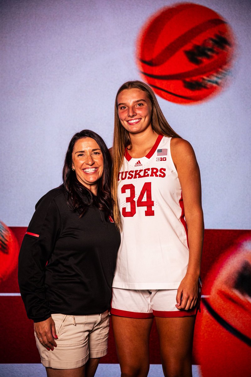 NEWS: Ashlyn Koupal, the No. 9 overall prospect in the class of 2026, has committed to Nebraska, she tells <a href="/247Sports/">247Sports</a> 

247sports.com/player/ashlyn-…