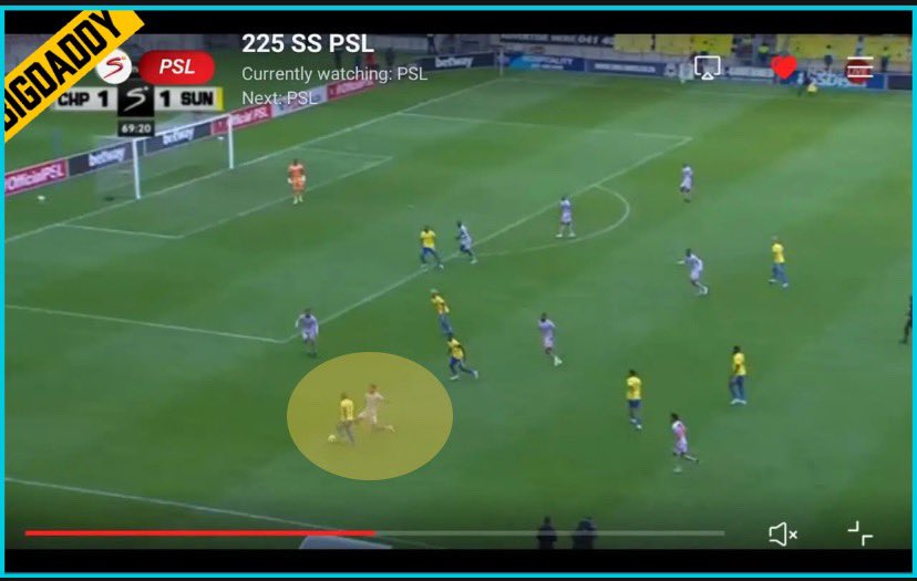 MakhubuSimanga's tweet image. Come on @ChippaUnitedFC players 

First rule of defending :- 

‘stay on your feet.If you’re on the ground, you’re out of the game’

1st goal was conceded from the same type of mistake 

#tacticalanalysis