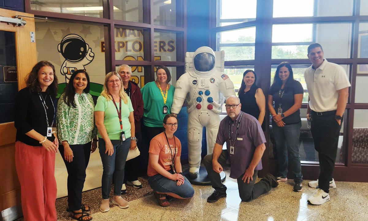_AndyJacks's tweet image. We were excited to welcome many of our new staff to Ellis this week! We are blessed to have grown as a crew with new support positions as well! #EllisExplorers