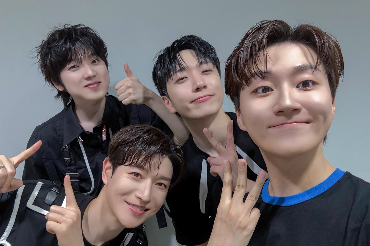 official_fore's tweet image. [📸]

2025 FORESTELLA CONCERT
&amp;lt;THE WAVE in Busan &amp;gt; 첫 번째 공연 종료!

공연 보고 나니까 숲별 큰일 나삣다😱
맨날천날 포레만 보고 싶어 우짜지?

#포레스텔라 #Forestella