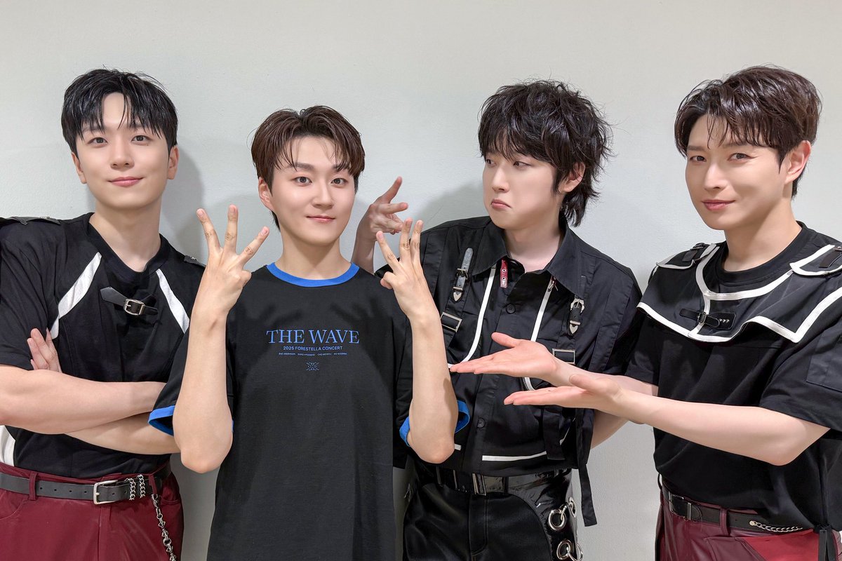 official_fore's tweet image. [📸]

2025 FORESTELLA CONCERT
&amp;lt;THE WAVE in Busan &amp;gt; 첫 번째 공연 종료!

공연 보고 나니까 숲별 큰일 나삣다😱
맨날천날 포레만 보고 싶어 우짜지?

#포레스텔라 #Forestella