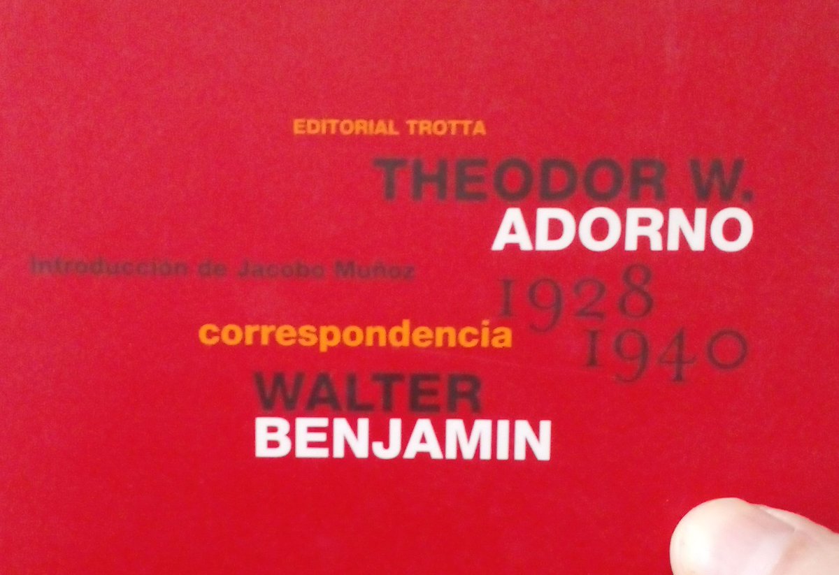 "Su silencio cae sobre nosotros como un negro nubarrón, y este trozo de papel no tiene otra pretensión que la de oficiar de pararrayos".
              T. Adorno, 1937.