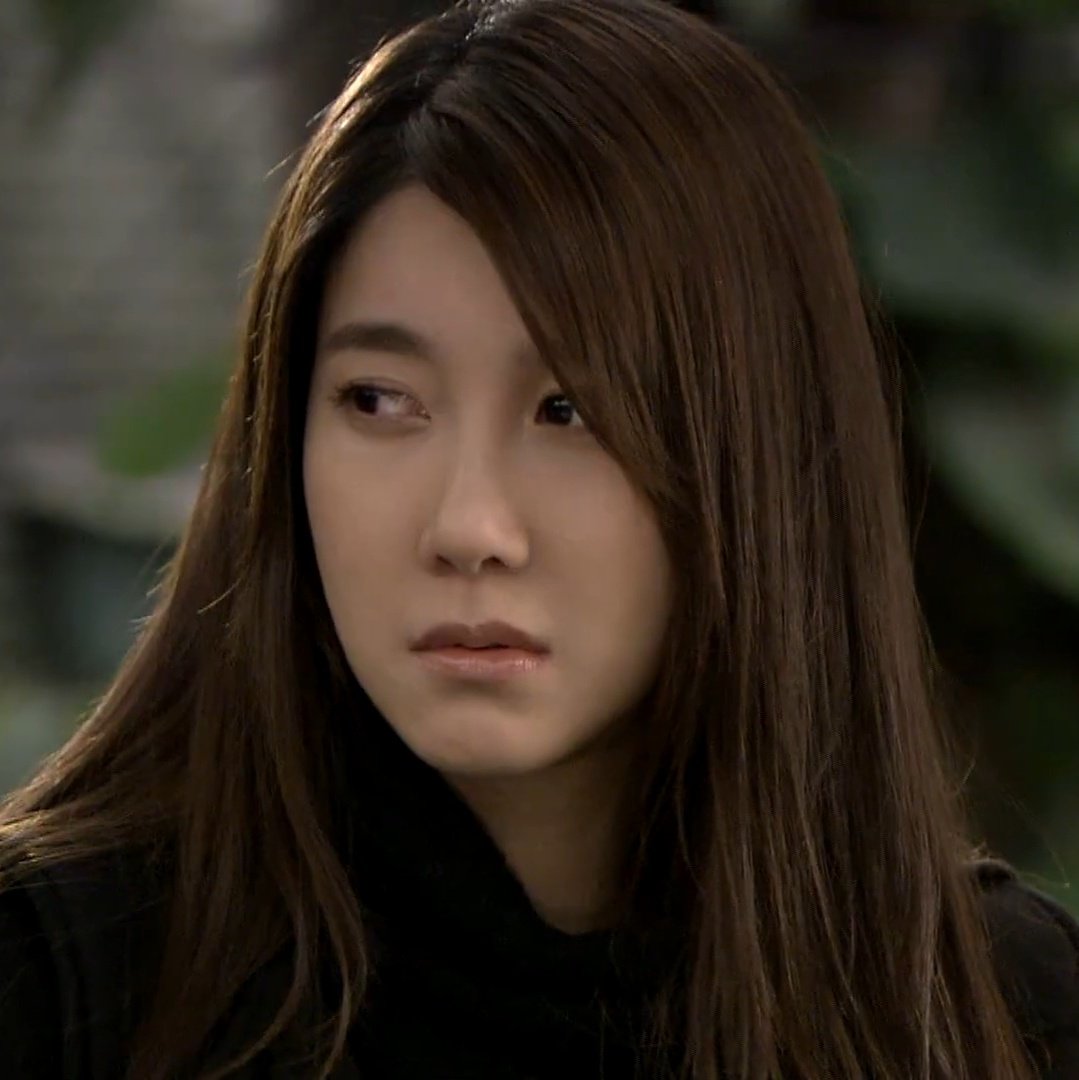 n_anole's tweet photo. " 재능있어. "

" 없어요. 제가 알아요. "

" 쌈닭 성질은 얻다 팔아먹은거야? 베토벤이랑 맞먹겠다던 패기는 어디 가고 죽는소리냐고. "

"..."

" 재능 있어. 내가 알아. 그러니까 해봐. 작곡으로 베토벤이랑 붙던지, 아님 죽은 양반 붙잡고 맞짱이라도 뜨던지. 둘 중 하나 선택해. 도와줄 테니까. " https://t.co/N78tlyhwfq