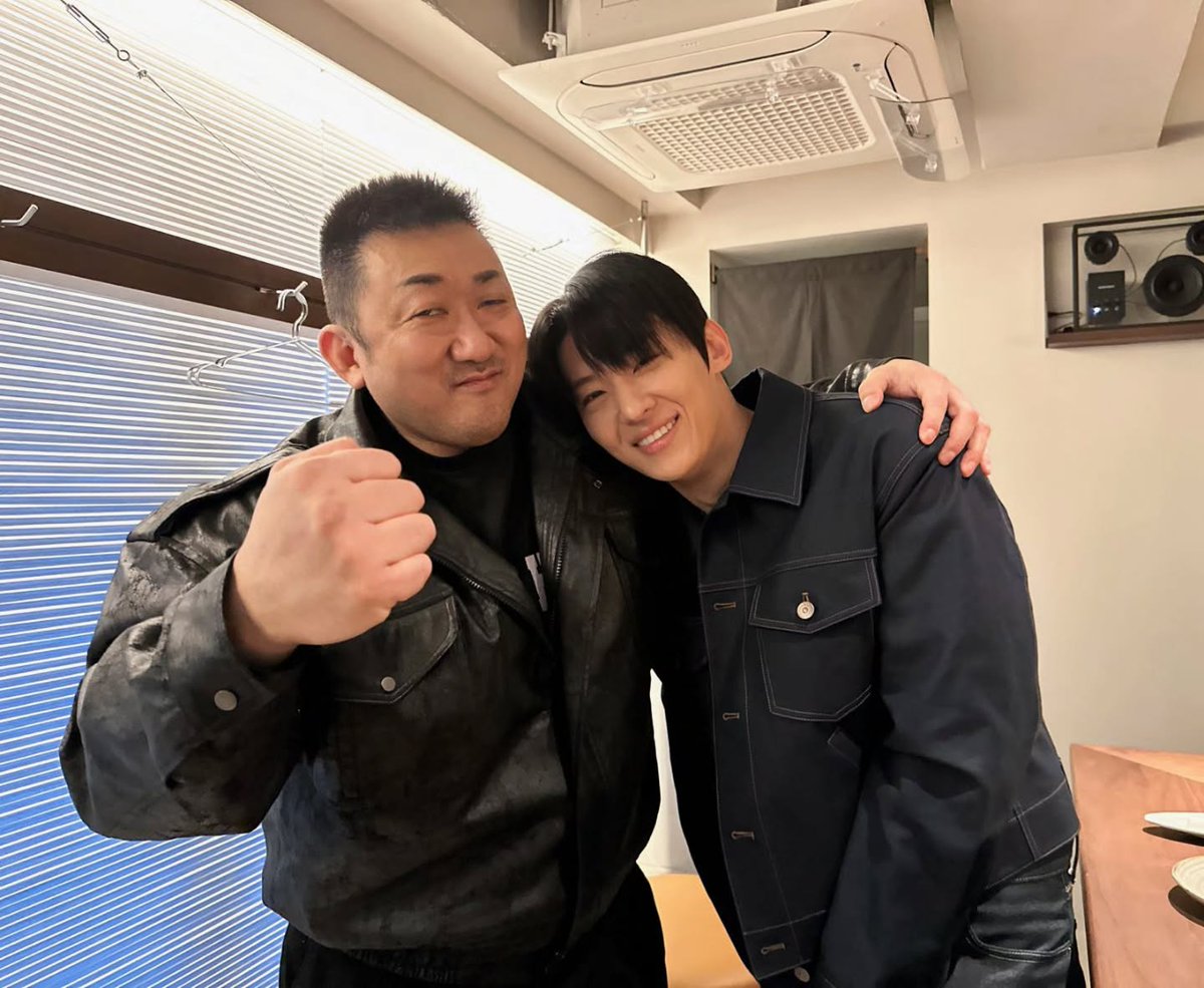 덱스 인스타그램 

포옥.. 💙 소녀가 도..ㅣ... 👊 💛