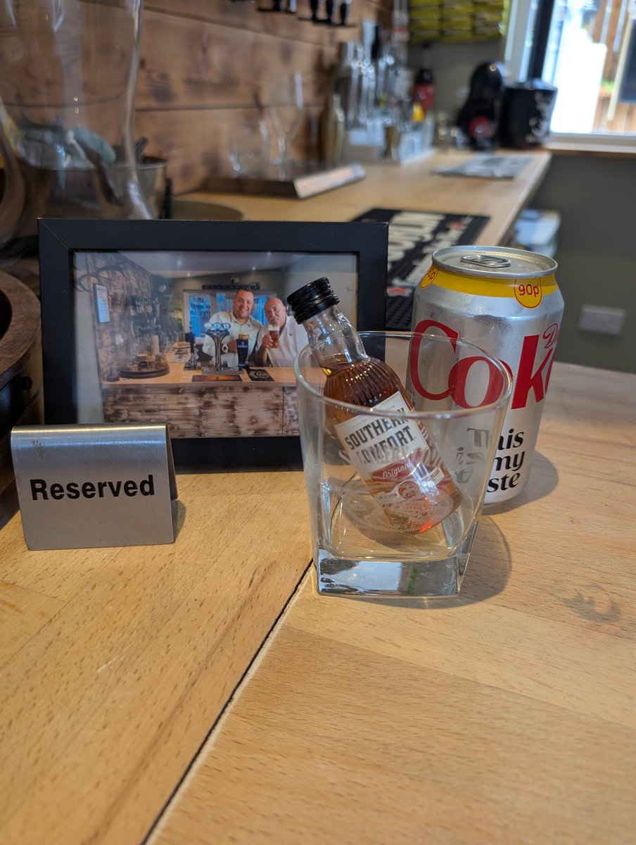 Today would have been my dad's 70th birthday. Only seems right to put him a drink out. His go <a href="/southerncomfort/">Southern Comfort</a>  and <a href="/DietCokeGB/">Diet Coke GB</a>  god bless you dad taken too soon. #fuckyoucovid #southerncomfort #dietcoke #dad #bond #father #bestmate #gone