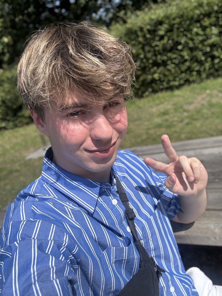 Was a big fan of this new shirt yesterday 🥹👉🏼👈🏼