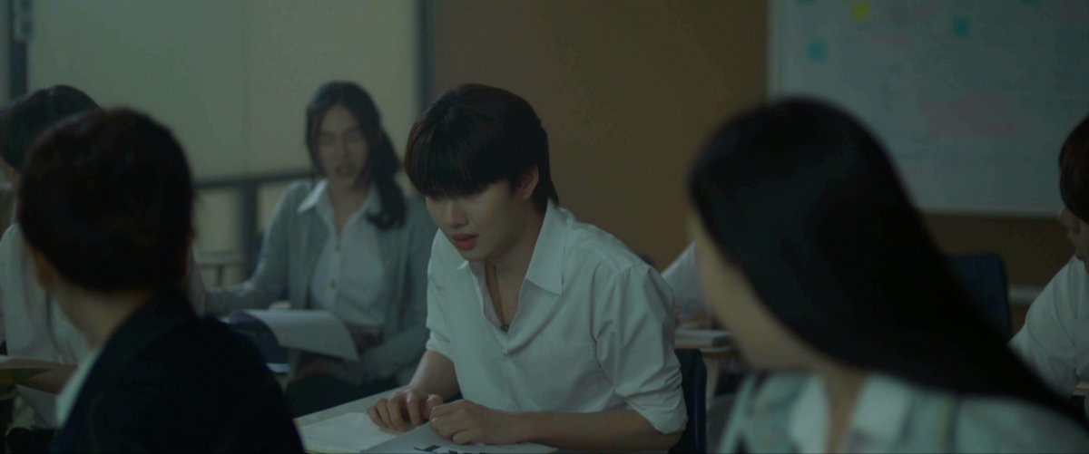 เดิน กิน นอน เรียน ต้องเจอแบบนี้ตลอดเวลา พี่ลูกแอดสงสารน้องเขมจับใจ

Khemjira The Series EP1
#เขมจิราต้องรอดEP1