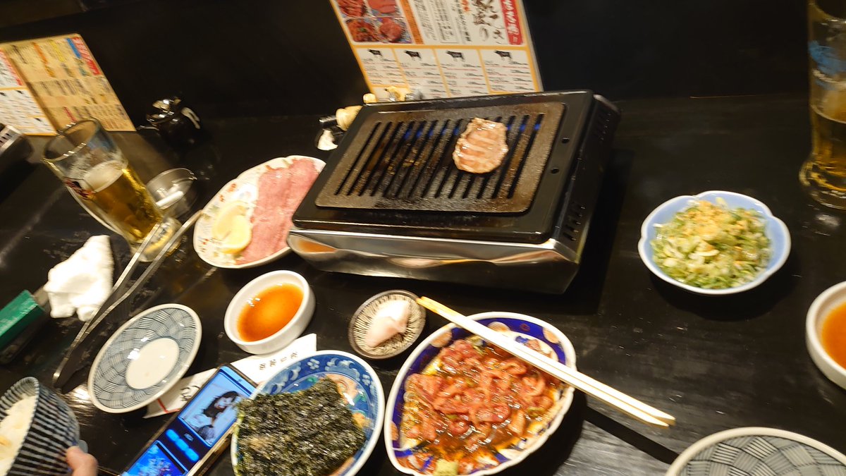 パチンコめちゃくちゃ買った友達に少し高めの焼肉奢られてる