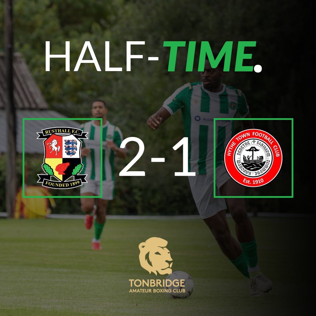 Leading at the break thanks to a brace from Clarkey! 😍 

#RusthallFC 🟢⚪️