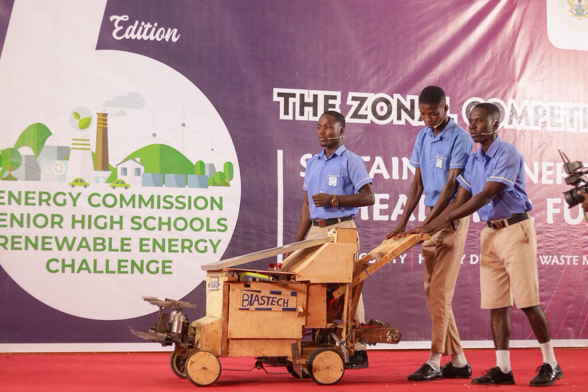 Bia SHTS presents ‘Boafo)’, a multifunctional plough, harvester, and weeder driven by solar-converted electrical energy.

#ECSHSREChallenge