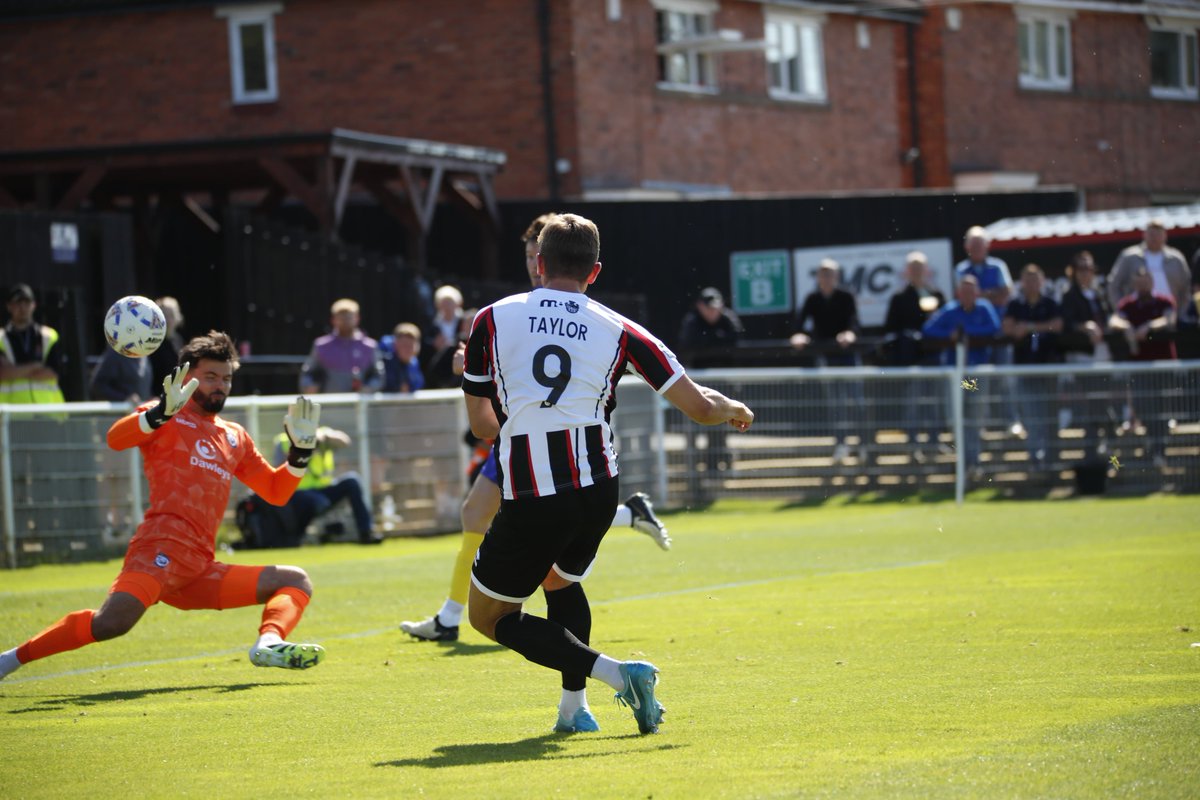 SpennymoorTown's tweet photo. Glen Taylor opens his account for the season in typically clinical fashion.

⚫️2-0🔵 |  📸 @DJNelsonPhotos | #Moors https://t.co/njlt5z4APN