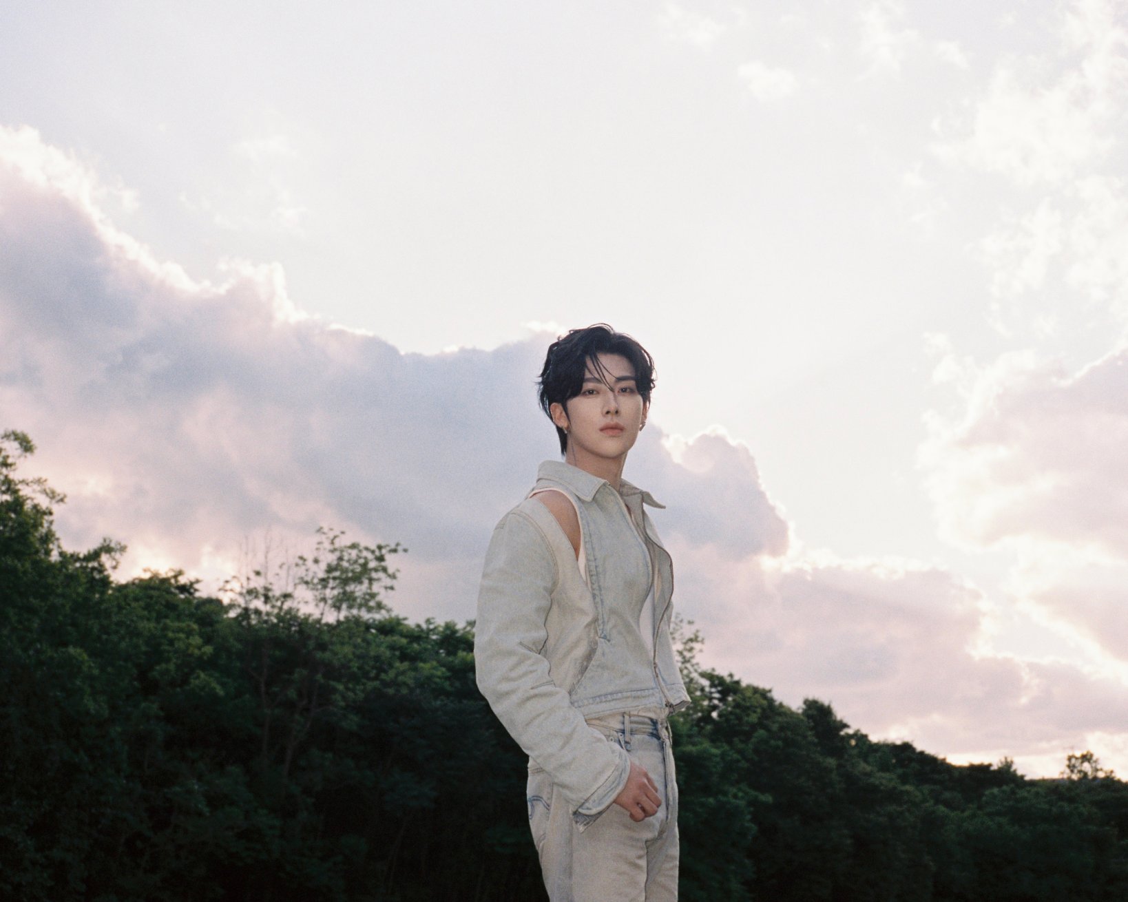 요즘 계절감에 딱 맞는 느낌인 제베원 컨셉포토.jpg | 인스티즈