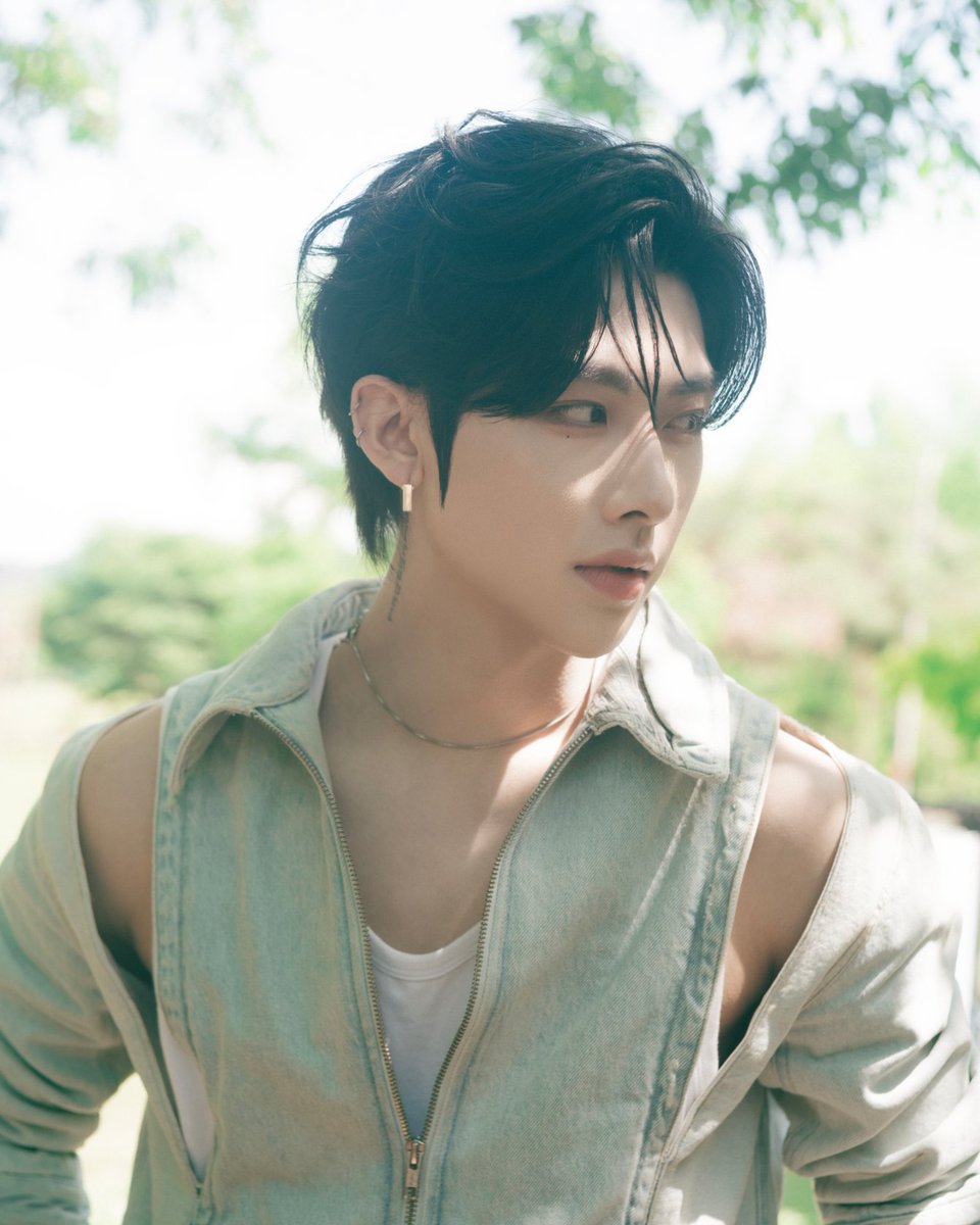 ZB1_official's tweet image. ZEROBASEONE THE 1ST FULL ALBUM
❝𝙉𝙀𝙑𝙀𝙍 𝙎𝘼𝙔 𝙉𝙀𝙑𝙀𝙍❞
 
Concept Photo ORDINARY ver.
#RICKY #리키
 
💿 Pre-Save
zb1.lnk.to/NEVERSAYNEVER
 
2025.09.01 18:00 (KST)
 
#ZEROBASEONE #ZB1 #제로베이스원 
#NEVER_SAY_NEVER