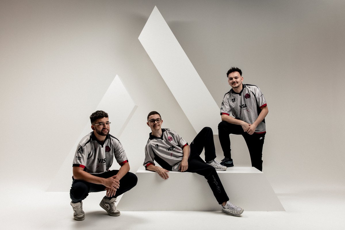 Ils sont arrivés il y a à peine 4 mois chez M8

Aujourd’hui ils nous ramènent déjà un titre de vice-champions du monde EWC, merci encore et quelle fierté de vous avoir chez nous 🩷