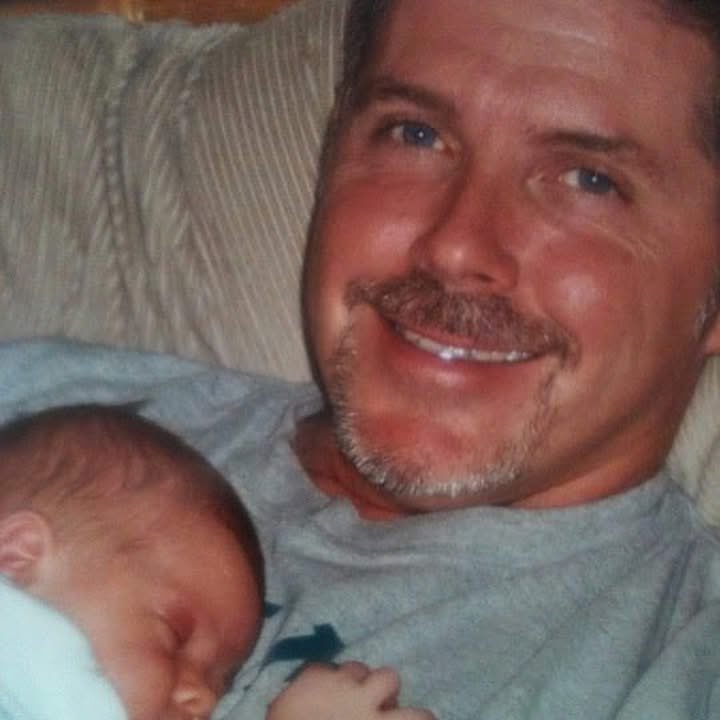 Armstrong (@mattarmstrong1) on Twitter photo Two things I have in common with Tim Tebow:
1) I also held my sleeping son on my chest for an *impromptu* photo shoot
and
2) Neither one of us were “NFL Legends”
JFC Two things I have in common with Tim Tebow:
1) I also held my sleeping son on my chest for an *impromptu* photo shoot
and
2) Neither one of us were “NFL Legends”
JFC