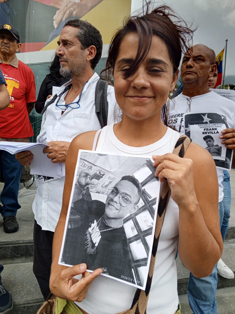 Manuelfilosofia's tweet image. El mundo se pronuncia por Marta Lía Grajales. Organizaciones de derechos humanos, militantes políticos, diputados y senadores de Argentina, Chile, Colombia, México e Italia han escrito pidiendo la liberación inmediata de Martha #LiberenAMarthaLía