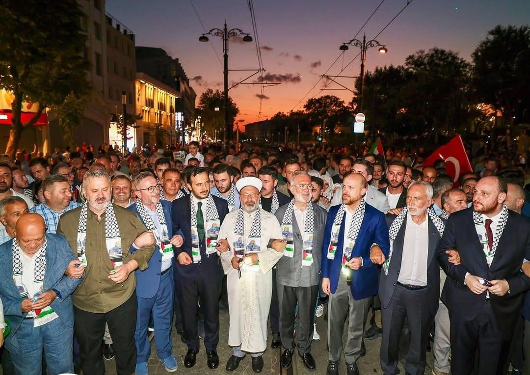 Beyazıt’tan Ayasofya’ya
Nehirden denize
Özgür Filistin!🇵🇸🇹🇷

#akpartimaltepe
<a href="/abdullahozdemir/">Abdullah Özdemir</a> 
<a href="/Behadir/">Serkan Bahadir</a>