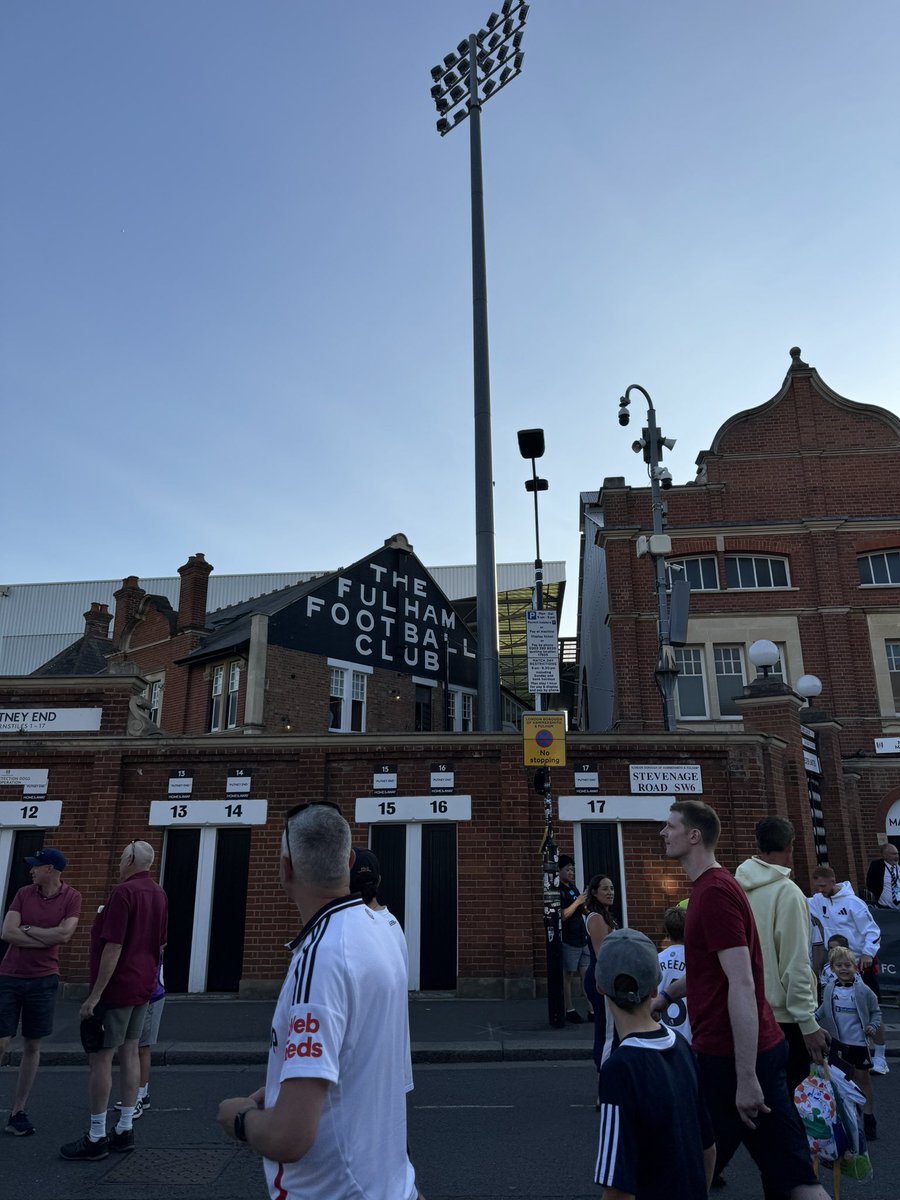 ForzaSGE1899_'s tweet photo. Fotos vom heutigen Testspiel gegen Fulham https://t.co/edL7qO4yeM