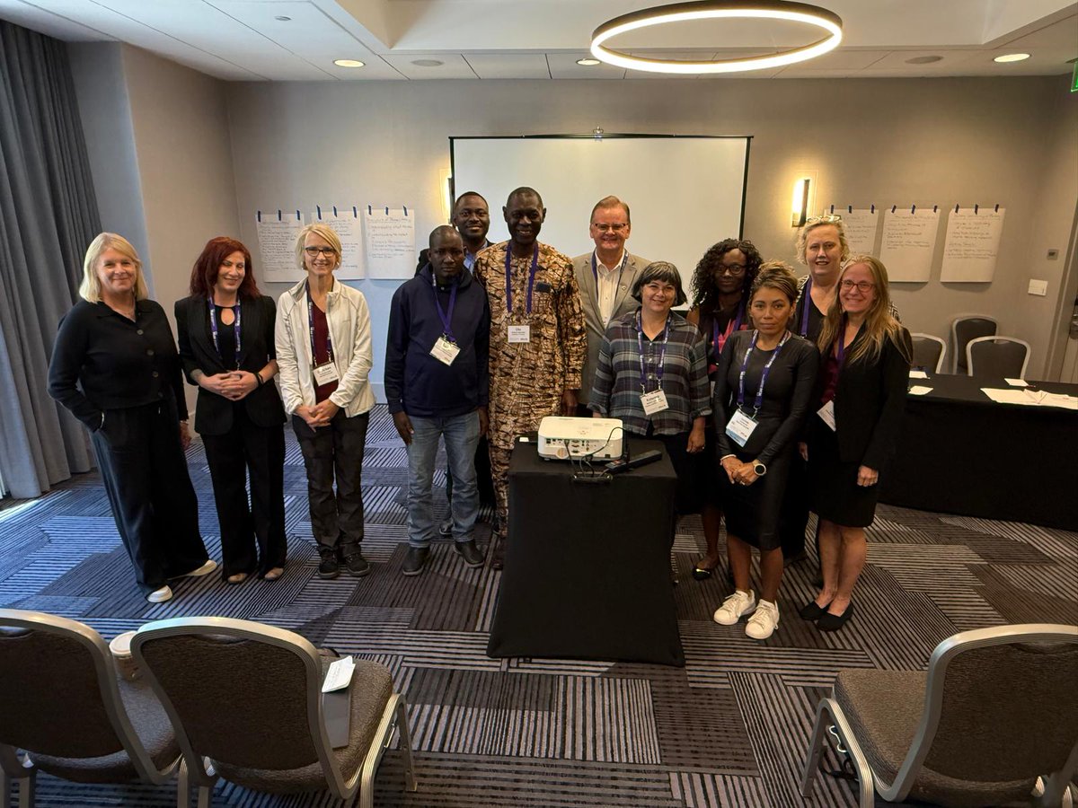 The group at the Second Round Syndicate VIII.