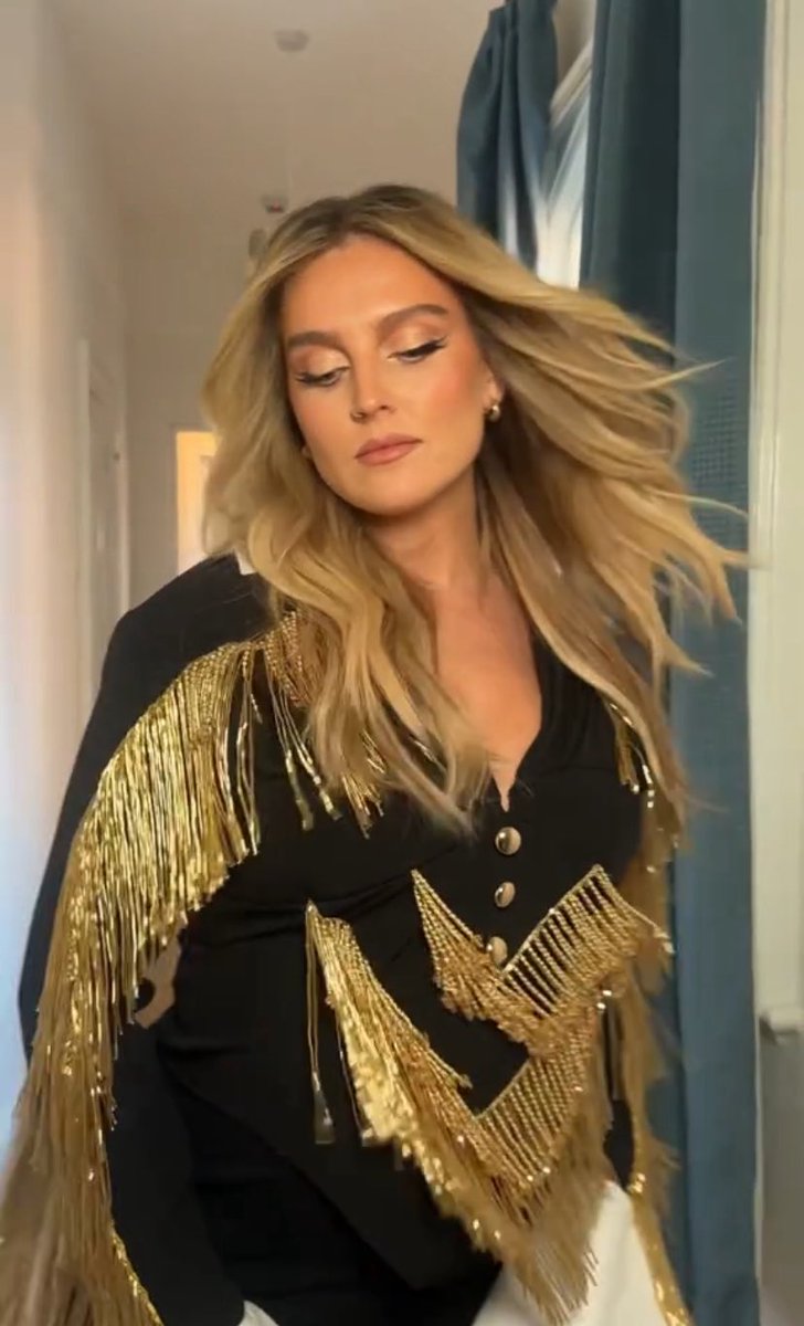 she’s made of angel dust