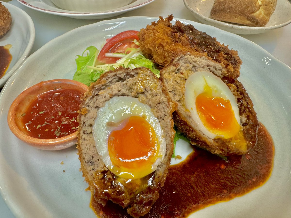 sugamokobayashi's tweet image. おはようございます！

昨日放送しました、『所さんお届けモノです！』をご覧頂きありがとうございました。
多くの反響を頂き、沢山の方にご来店頂き誠に感謝申し上げます🙏
本日もスコッチエッグは沢山ご用意がございます。
よろしくお願いします🙇

#洋食小林 #巣鴨グルメ #巣鴨ランチ #巣鴨 #洋食