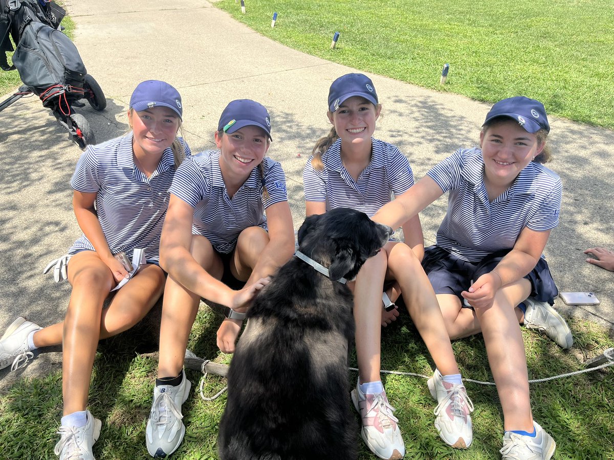 Make it 4 wins this week &amp; 6th of season with a 288 (+4) 🔥🔥! Top Individual results:
2nd Grace Soale (-5)
T3 Carter Lankford (-1)
5th Caroline Lankford (+2)
T9 Lila Bard (+6) 
12th Piper Dunn (+8)
13th Emma Graham (+11)
Congrats on Personal Bests for Grace, Lila, &amp; Avery Almy!