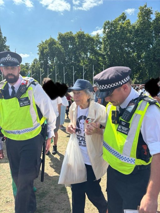 What Have You Done Today To Make You Feel Proud?

The Metropolitan Police should be ashamed.

Only following orders.