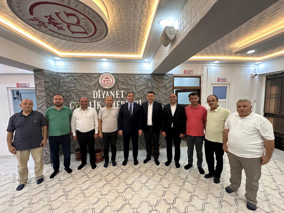 📍Tokat 

Erbaa İlçe Başkanımız Süleyman Selçuk Baybars ile birlikte Erbaa Gençlik Diyanet Merkezimizi ziyaret ederek hocamızdan çalışmalar hakkında bilgi aldık.

Gençlerimizin milli ve manevi değerlerle yetişmesine katkı sağlayan tüm emek verenlere teşekkür ediyorum.
