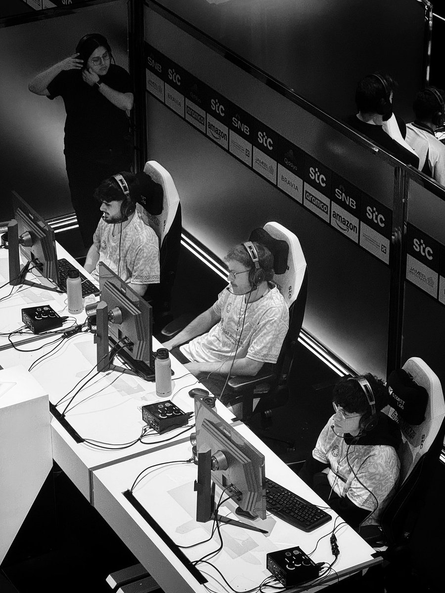 The first page of our book has been written ✍️

We end our run at the EWC Warzone with a 14th place 🤝

This is only the start of a big journey 💙

<a href="/POW3R_GC/">Giorgio POW3R Calandrelli</a> 
#NOVOEsports #BleedBlue #EWC #EWC2025