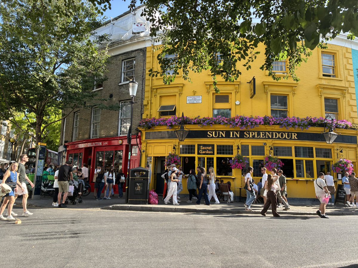L’élégance et le charme de #NottingHill pour ce samedi londonien de cousinade #London
