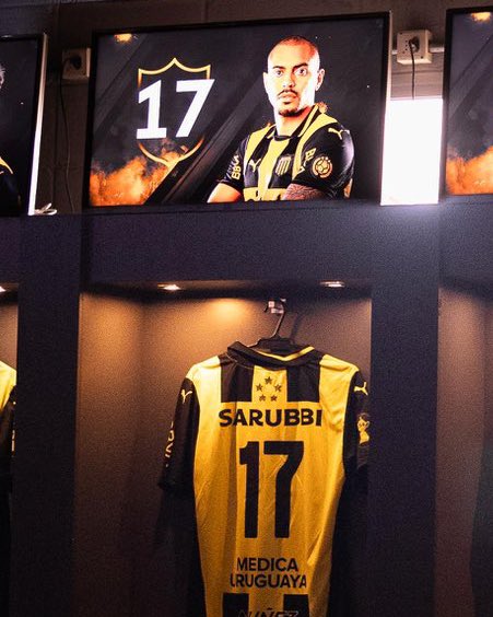 🟡⚫️ #PEÑAROL alcanzó los 𝟐𝟎𝟎 𝐂𝐥𝐚𝐬𝐢𝐜𝐨𝐬 𝐆𝐚𝐧𝐚𝐝𝐨𝐬.

👉🏻 575 Partidos
✅ 200 Peñarol
🟰 186 Empates
❌ 183 Nacional
📌  6 Anulados

🟡 +17 de ventaja en el historial. 

✍️ <a href="/HistoriaCAP/">Historia de Peñarol</a>