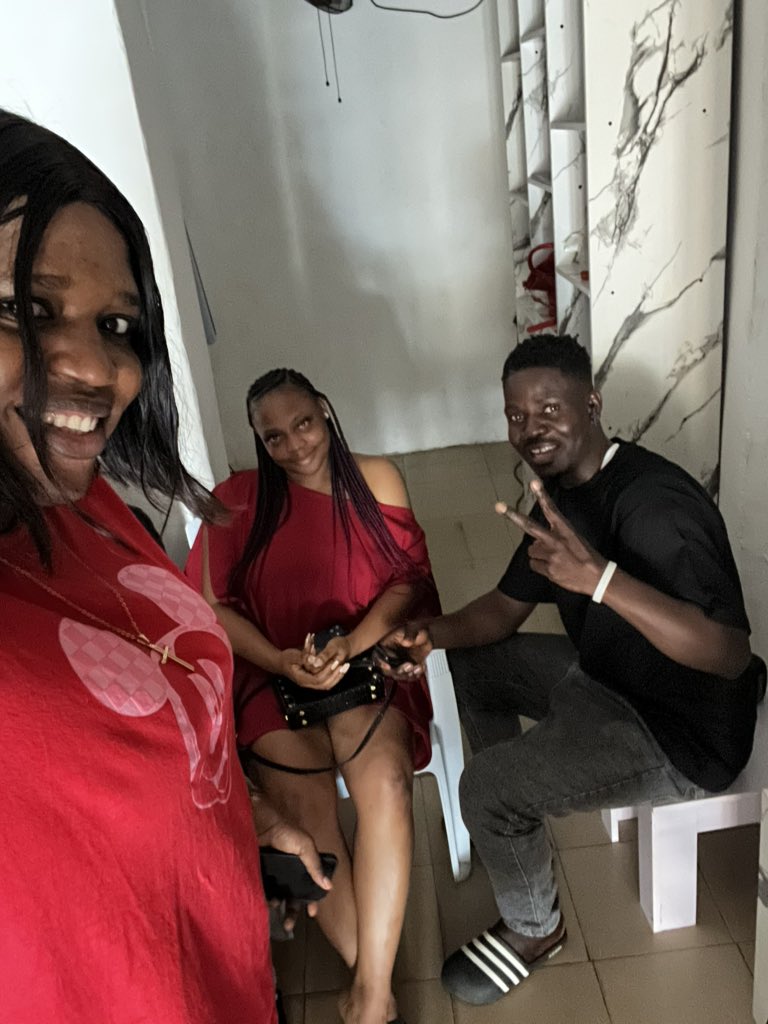Edo Pope (@edopope) on Twitter photo Naso we run am yesterday with <a href="/VillBella/">HOSIRSIAHEY #BeninSweetheart❤️</a> …. Thanks for the package big sis ❤️ Naso we run am yesterday with <a href="/VillBella/">HOSIRSIAHEY #BeninSweetheart❤️</a> …. Thanks for the package big sis ❤️