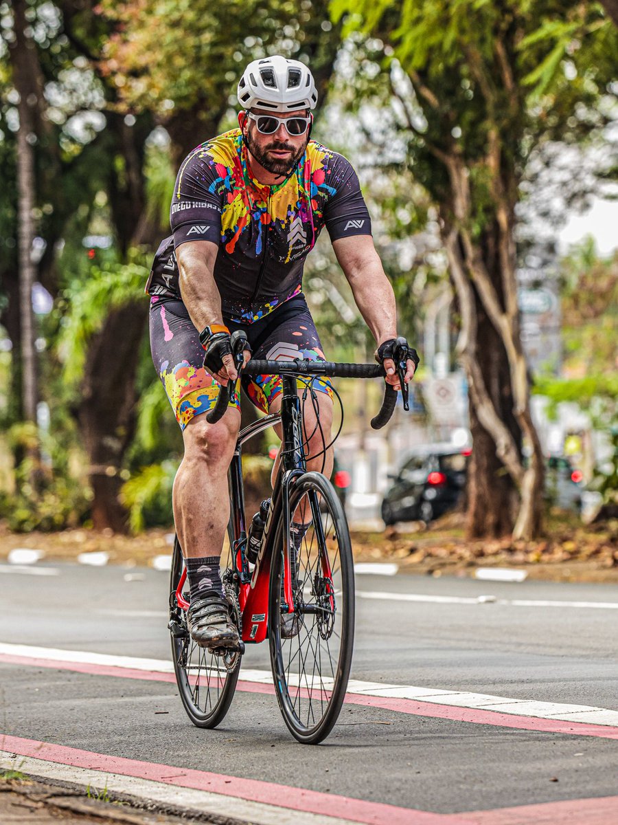 AlphaRibas_'s tweet photo. Liberdade é como saborear um passeio de bicicleta sem precisar apostar corrida com ninguém. Apenas pedalar. No nosso ritmo.

#ribastop #oggi #speed #road #campinas https://t.co/WnT4j6DbXl