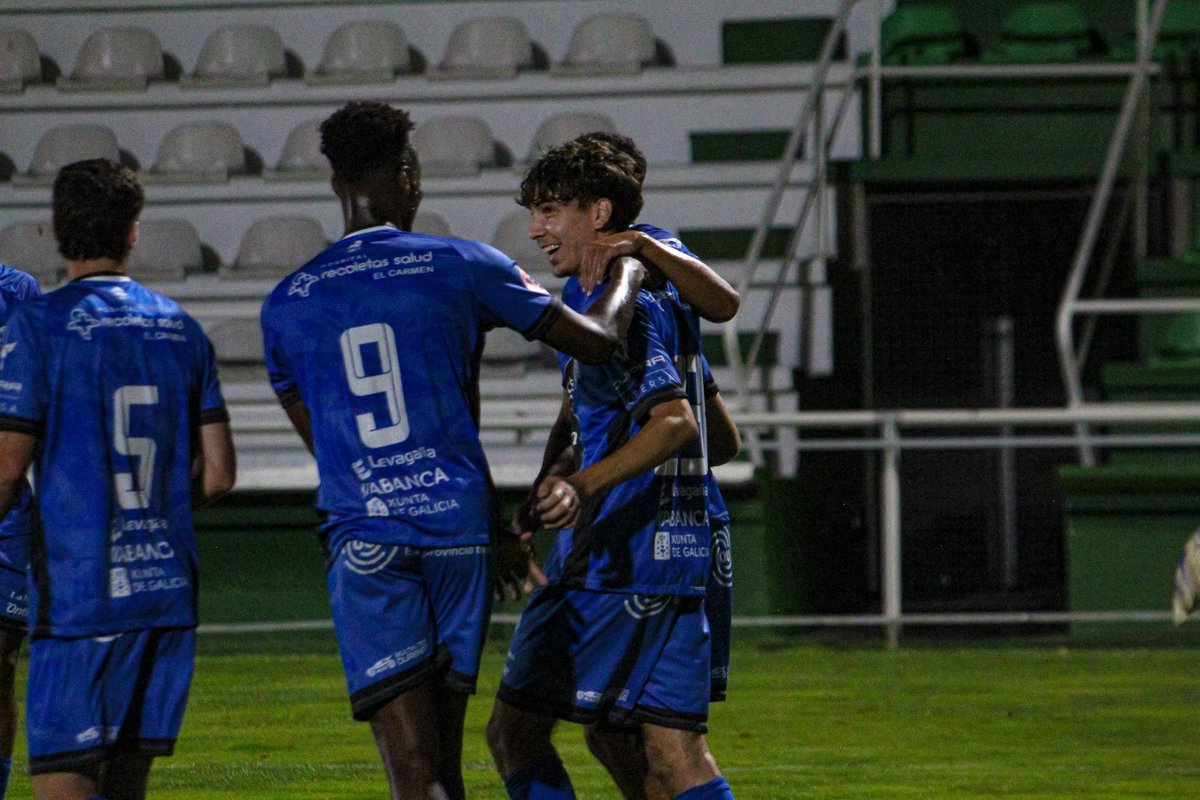 Ourense CF (@ourense_cf) on Twitter photo ⏱️ 65" | Gol de Carlos o noso Xuvenil
<a href="/CoruxoFCoficial/">Coruxo FC ⚒️</a> 1-3 <a href="/Ourense_CF/">Ourense CF</a>
🏟️ O Vao
#LatexoAzul 💙 ⏱️ 65" | Gol de Carlos o noso Xuvenil
<a href="/CoruxoFCoficial/">Coruxo FC ⚒️</a> 1-3 <a href="/Ourense_CF/">Ourense CF</a>
🏟️ O Vao
#LatexoAzul 💙