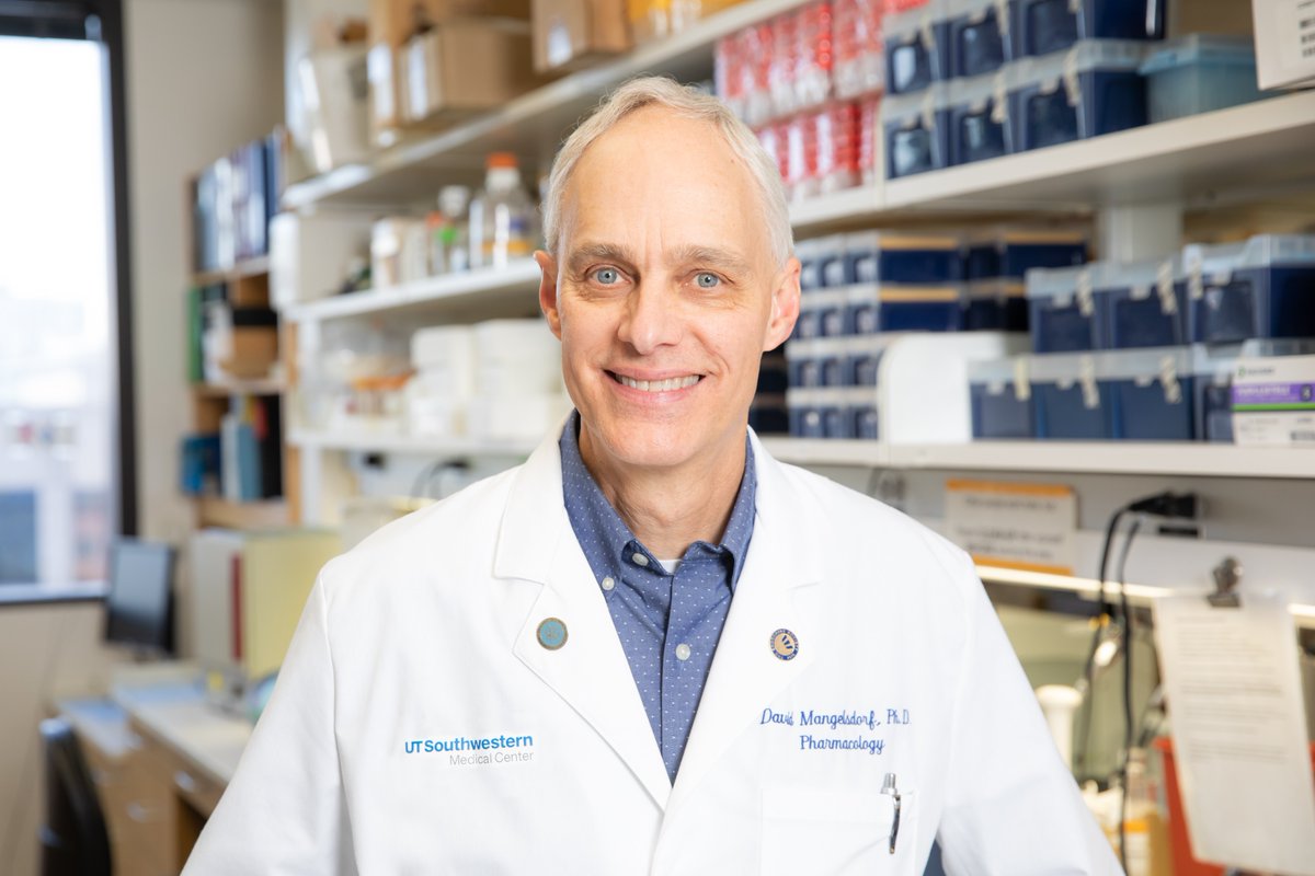 UT Southwestern Medical Center (@utswmedcenter) on Twitter photo We’re deeply saddened by the passing of David “Davo” Mangelsdorf, Ph.D., Professor and Chair of Pharmacology at UTSW, whose work on orphan nuclear receptors transformed our understanding of metabolism and endocrinology and inspired countless scientists. bit.ly/47jN4hK We’re deeply saddened by the passing of David “Davo” Mangelsdorf, Ph.D., Professor and Chair of Pharmacology at UTSW, whose work on orphan nuclear receptors transformed our understanding of metabolism and endocrinology and inspired countless scientists. bit.ly/47jN4hK
