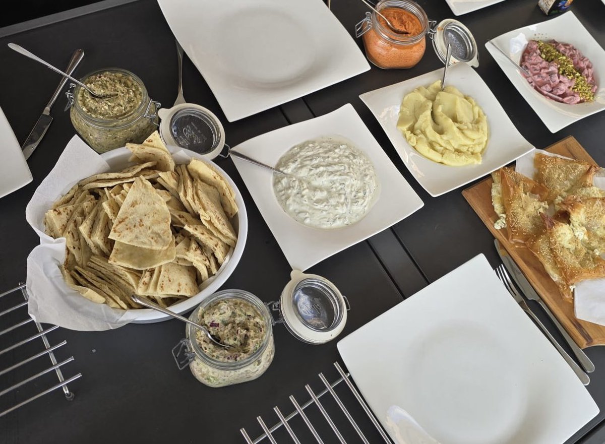 TheWebTester's tweet image. Pita, melitzanosalata, tzatziki, tirokafteri, pantzarosalata, skordalia, tonosalata, tiropita #greeknight