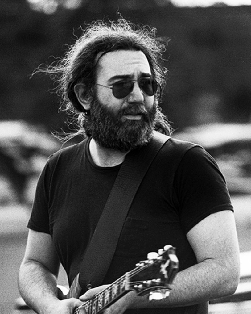 GratefulDead's tweet image. 30 years gone, and still no one comes close. Endlessly grateful for the magic @JerryGarcia brought into the world and the way it lives on.

Photos by @JayBlakesberg, Ed Perlstein, Ron Rakow (Retro Photo Archive), and MacWorldMag