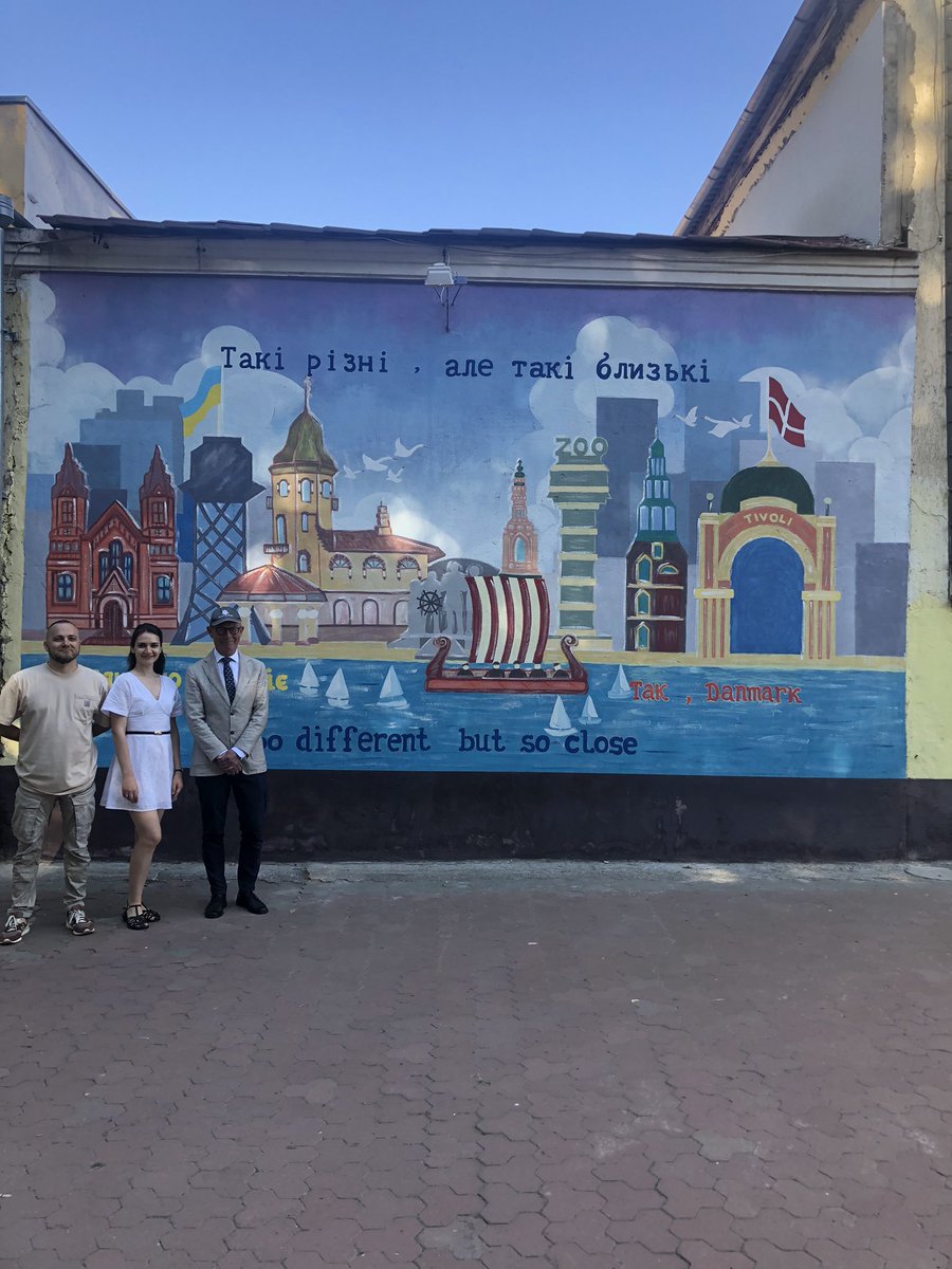 Always a pleasure to be in #Mykolaiv Denmark’s partner city and  region in the South. Warm thanks to the hard working team of the embassy office (not all on the photo) for a fantastic program <a href="/vitalij_kim/">Віталій Кім / Vitaliy Kim</a> <a href="/minregion_ua/">Мінрегіон України</a> <a href="/DanishMFA/">Denmark MFA 🇩🇰</a> <a href="/MFA_Ukraine/">MFA of Ukraine 🇺🇦</a> 🇺🇦🇩🇰🇪🇺