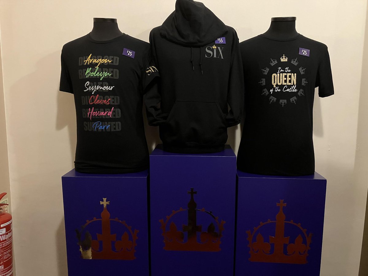 Six years after first seeing it, it was surreal to revisit @SixTheMusical. I adored it then, and it was a joy to experience again.

Six still boasts one of the finest musical scores ever written, featuring catchy melodies alongside razor-sharp lyrics.