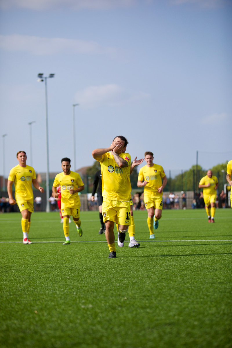 Harborough Town FC ๐ (@harbtownfc) on Twitter photo GOAL FOR HARBOROUGH ๐คฏ
๐ก 4-0 ๐ด
โฑ๏ธ 90+3โ | Take a bow, <a href="/dempseyaj1/">Dempseyaj_</a> โ fantastic curled finish from the substitute! ๐ค
๐ธ: <a href="/R__BMedia/">RB Media</a>
#HARNEE | #UpTheBees | #Harborough
<a href="/hfmnews/">HFM News</a> | <a href="/BBCRLSport/">BBC Sport Leicester</a> | <a href="/HarbTownFC_ES/">Harborough Town FC ๐</a> GOAL FOR HARBOROUGH ๐คฏ
๐ก 4-0 ๐ด
โฑ๏ธ 90+3โ | Take a bow, <a href="/dempseyaj1/">Dempseyaj_</a> โ fantastic curled finish from the substitute! ๐ค
๐ธ: <a href="/R__BMedia/">RB Media</a>
#HARNEE | #UpTheBees | #Harborough
<a href="/hfmnews/">HFM News</a> | <a href="/BBCRLSport/">BBC Sport Leicester</a> | <a href="/HarbTownFC_ES/">Harborough Town FC ๐</a>