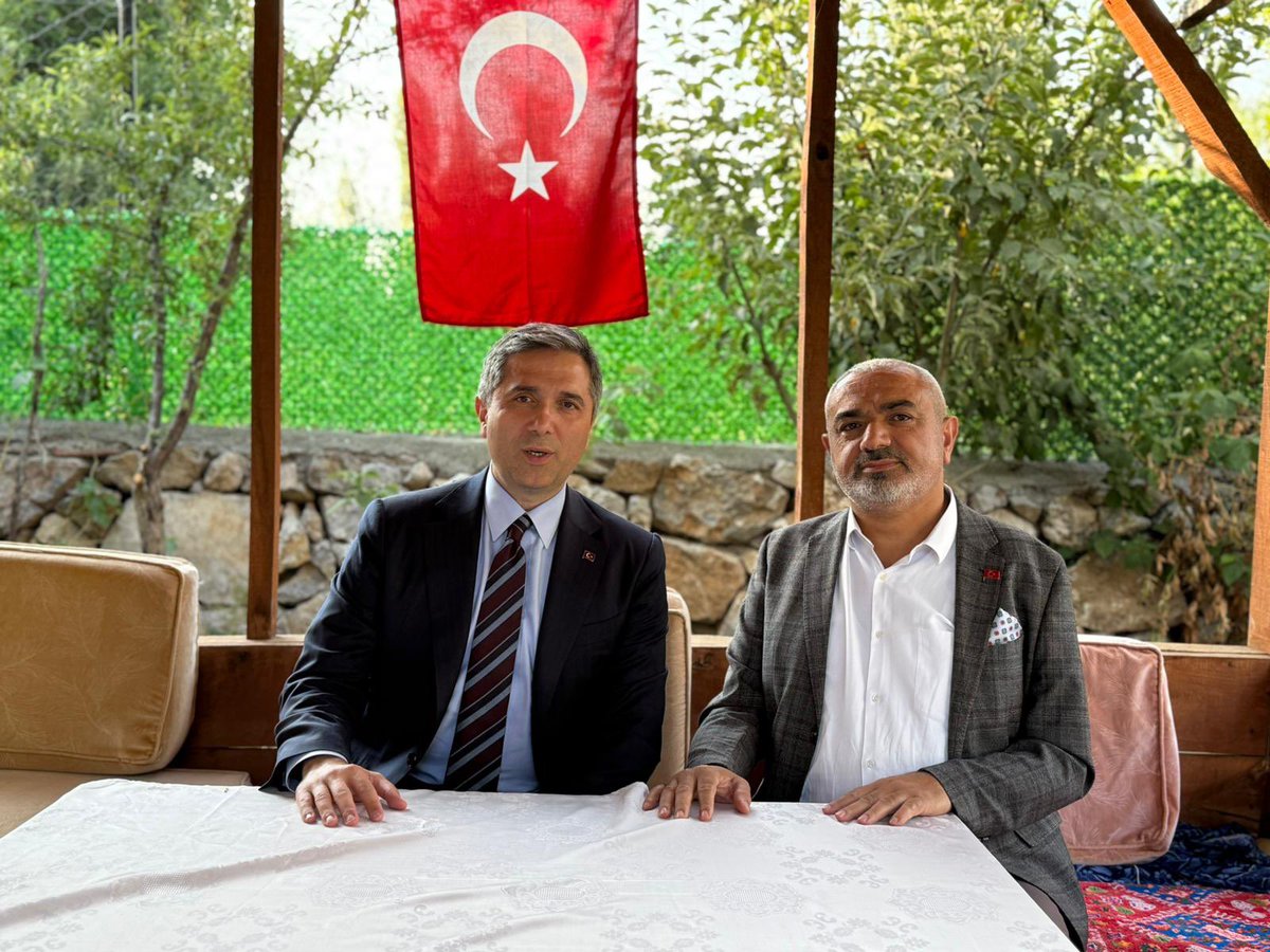 Zafer Sırakaya 🇹🇷 (@sirakayazafer) on Twitter photo 📍Tokat
Toprağın bereketi, köyümüzün sıcaklığı ve hemşehrilik muhabbeti…
Zile/Küçüközlü Köyümüzde <a href="/tokkonfed/">Tokat Konfederasyonu</a> Başkanı Ahmet Yılmaz’ı, Reşadiye ve Zile ilçe başkanlarımız Hasan Karaca ve Ahmet Öcbe ile birlikte ziyaret ettik.
Birlik ve beraberliğimiz daim olsun. 📍Tokat
Toprağın bereketi, köyümüzün sıcaklığı ve hemşehrilik muhabbeti…
Zile/Küçüközlü Köyümüzde <a href="/tokkonfed/">Tokat Konfederasyonu</a> Başkanı Ahmet Yılmaz’ı, Reşadiye ve Zile ilçe başkanlarımız Hasan Karaca ve Ahmet Öcbe ile birlikte ziyaret ettik.
Birlik ve beraberliğimiz daim olsun.