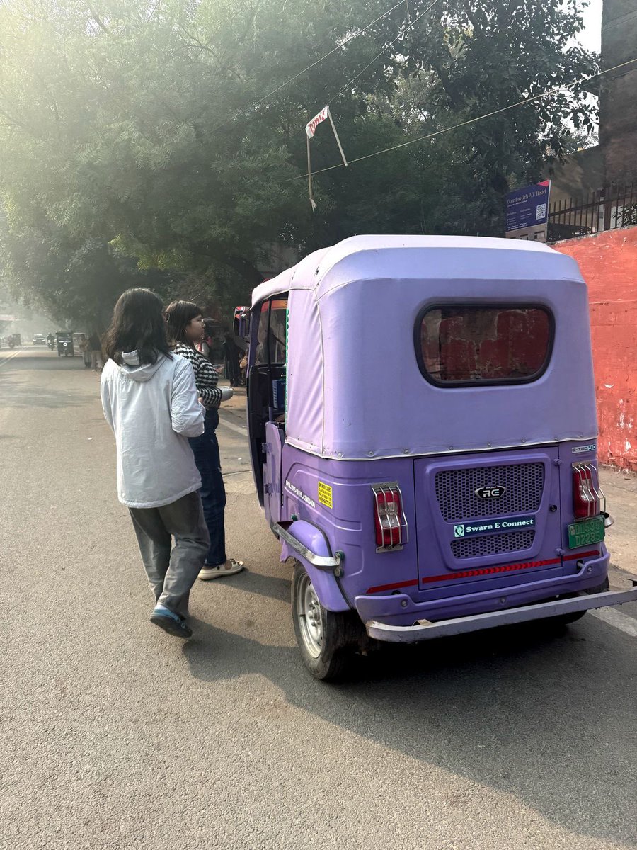 gmonad from india 🇮🇳

spotted a purple autorickshaw 💜🛺