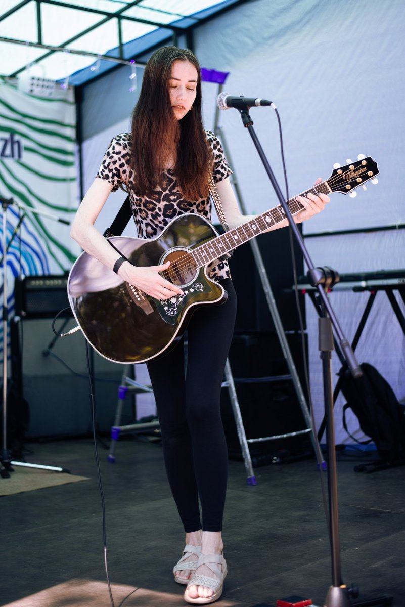 atariame's tweet image. Thanks to Bereg festival in my hometown and to Yulia Malafeeva (vk.com/ch_ph4) for the pictures ✨🍀 Summer vibes, I was so happy t play 🌞