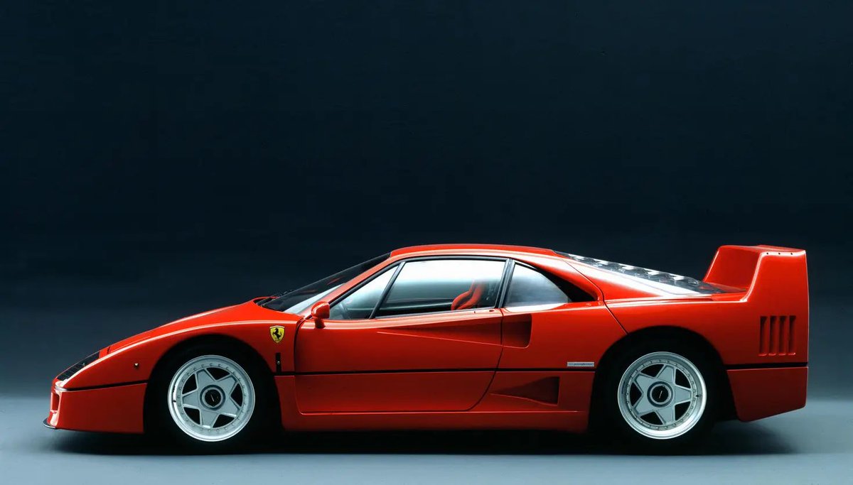 Puedes volver a tener, nuevo de agencia, cualquier coche con el que soñabas en tu infancia 🚘.
Yo me quedo con el Ferrari F40, sí, el del póster de mi cuarto que me hizo amar los coches para siempre
¿Tú cuál escogerías? 👇