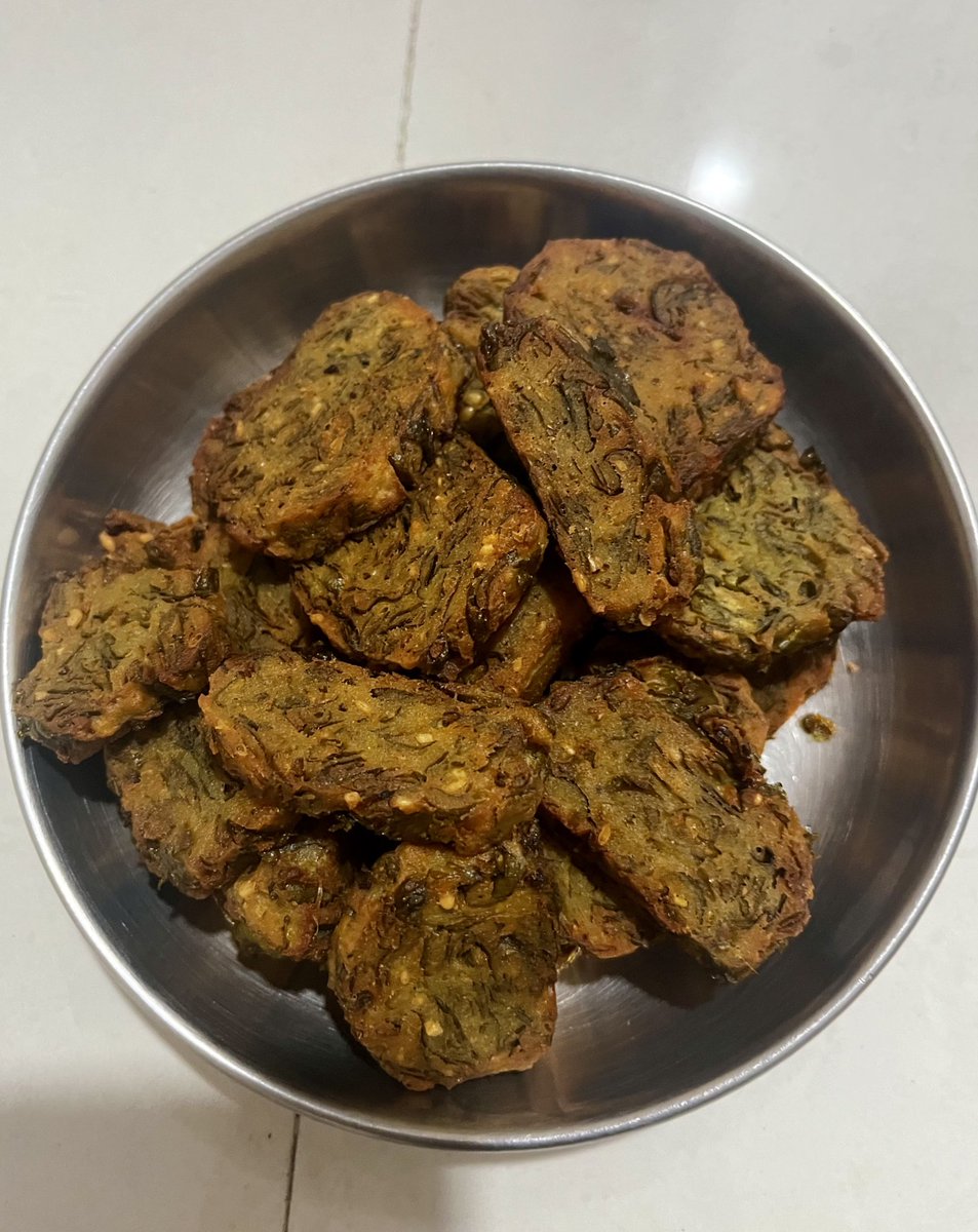 कोथिंबीर ची वडी या खायला 🥵